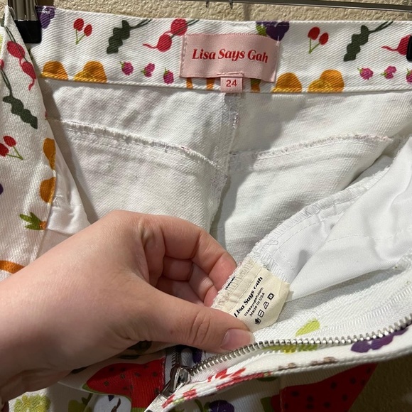 Lisa Says Gah farmers market fruit jeans ππππ - Picture 6 of 7